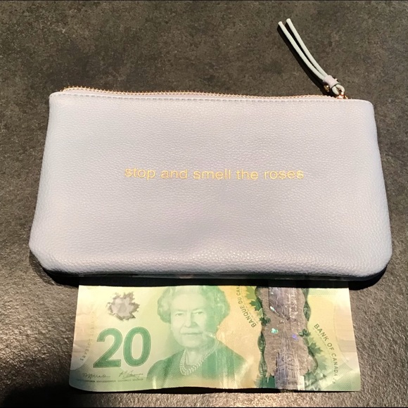 NWOT Love & Lore small zippered pouch - Picture 5 of 6